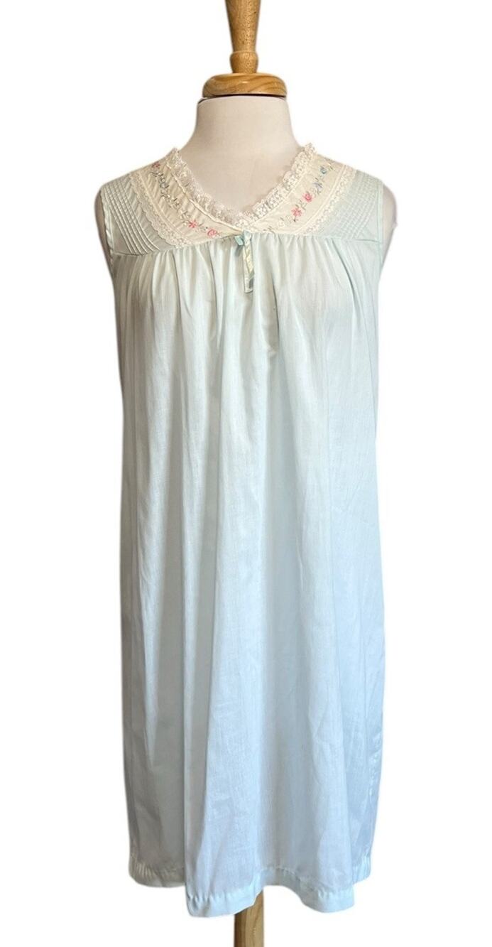 Vintage 80s Night Flowers Dainty Blue Cotton Blend Nightgown Grandmacore Small